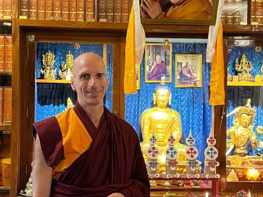 Geshe Tenzin Legtsok